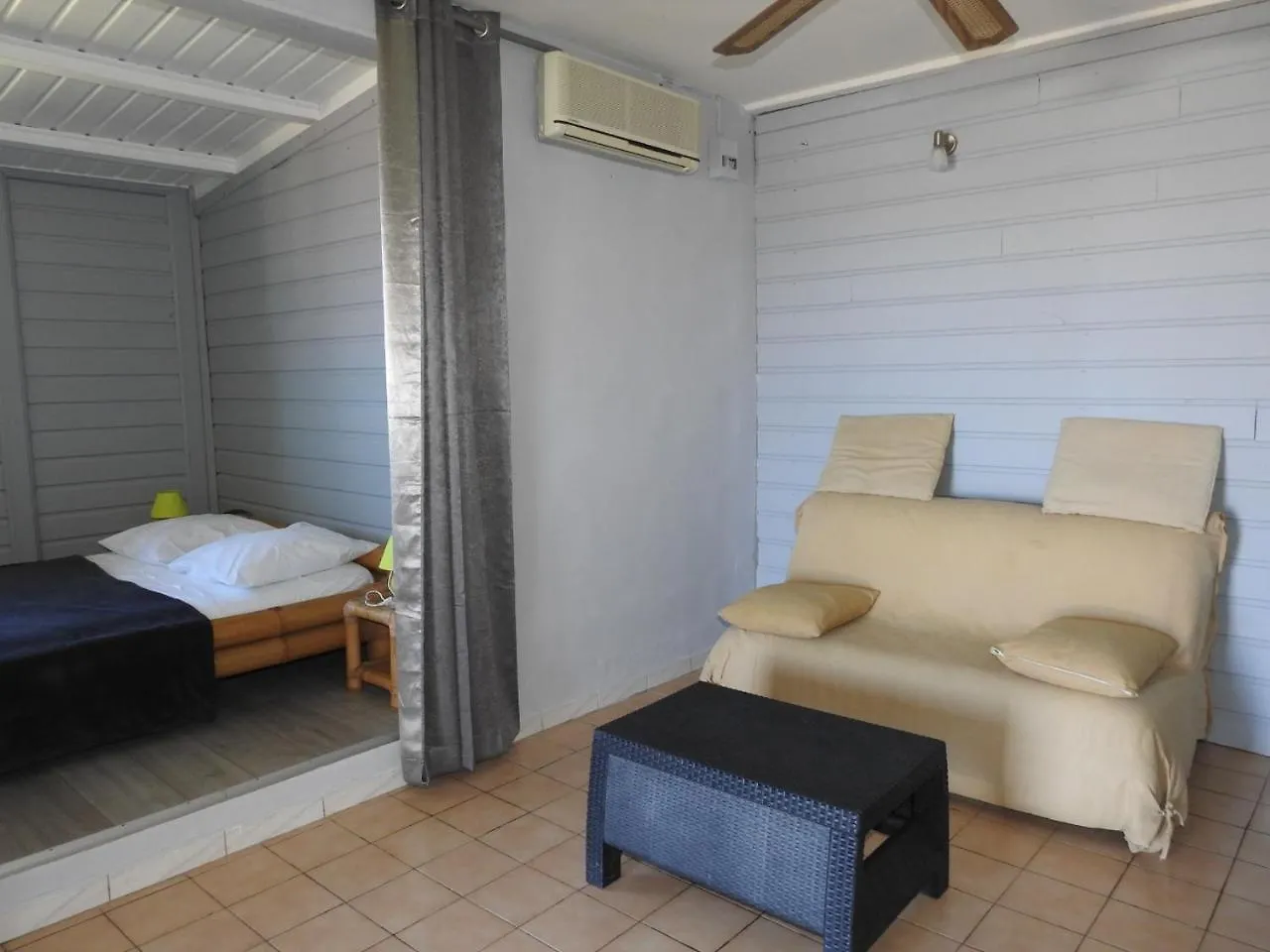 Coeur Caraibes Otel Deshaies 2*,
